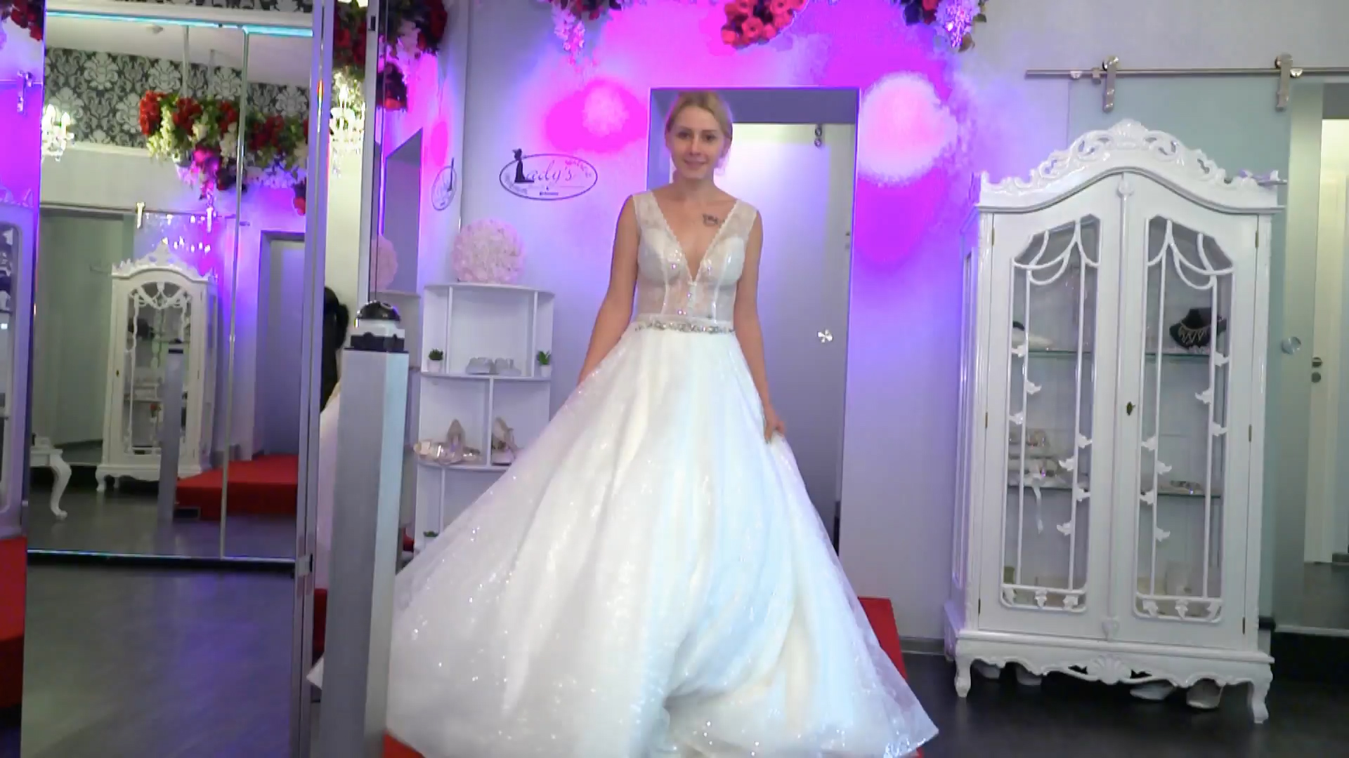 Braut im Stress: Wird Loredana ihr Traumkleid finden?