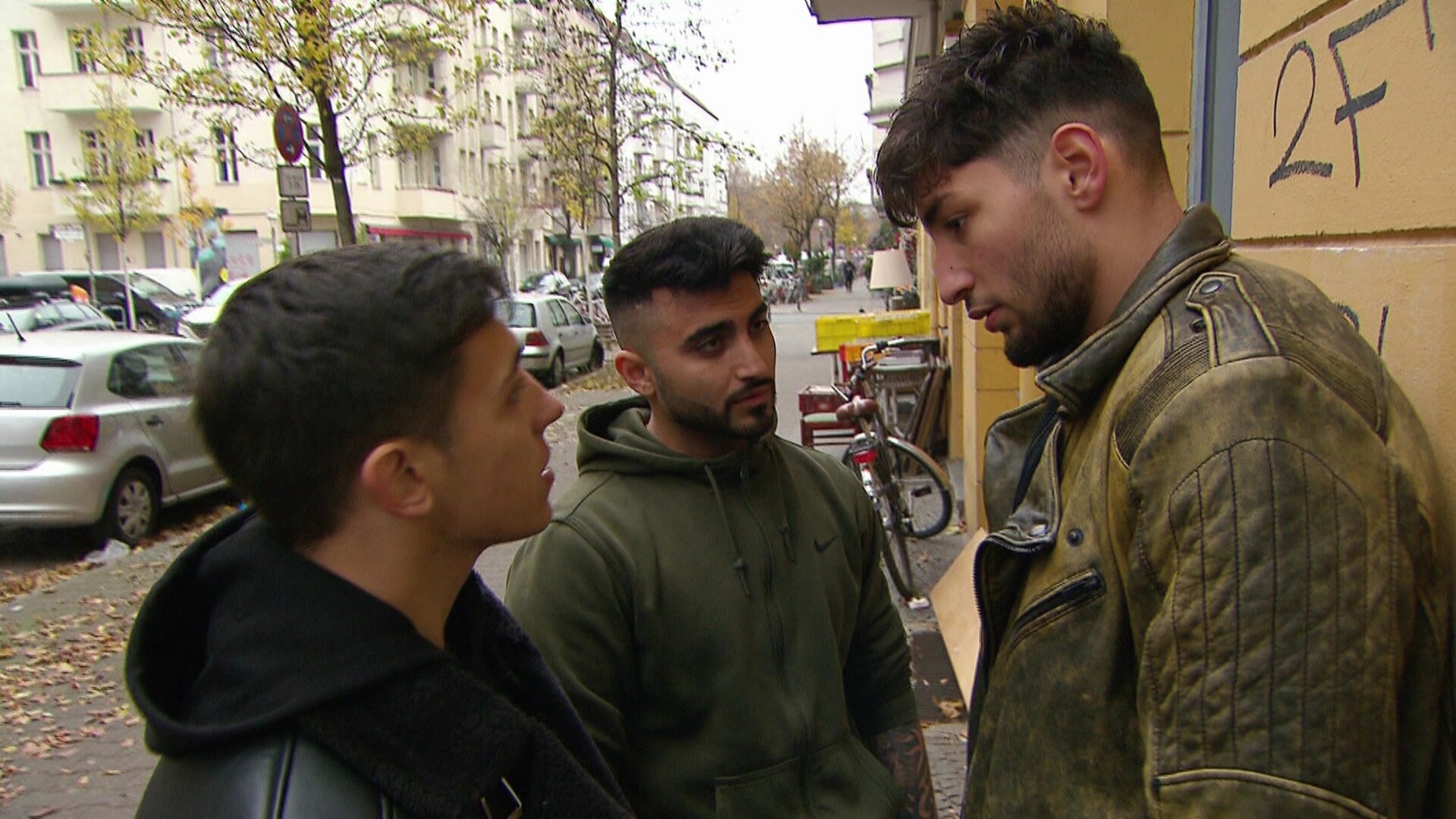 Das Matrix brennt (Video) - Berlin - Tag & Nacht - RTLZWEI
